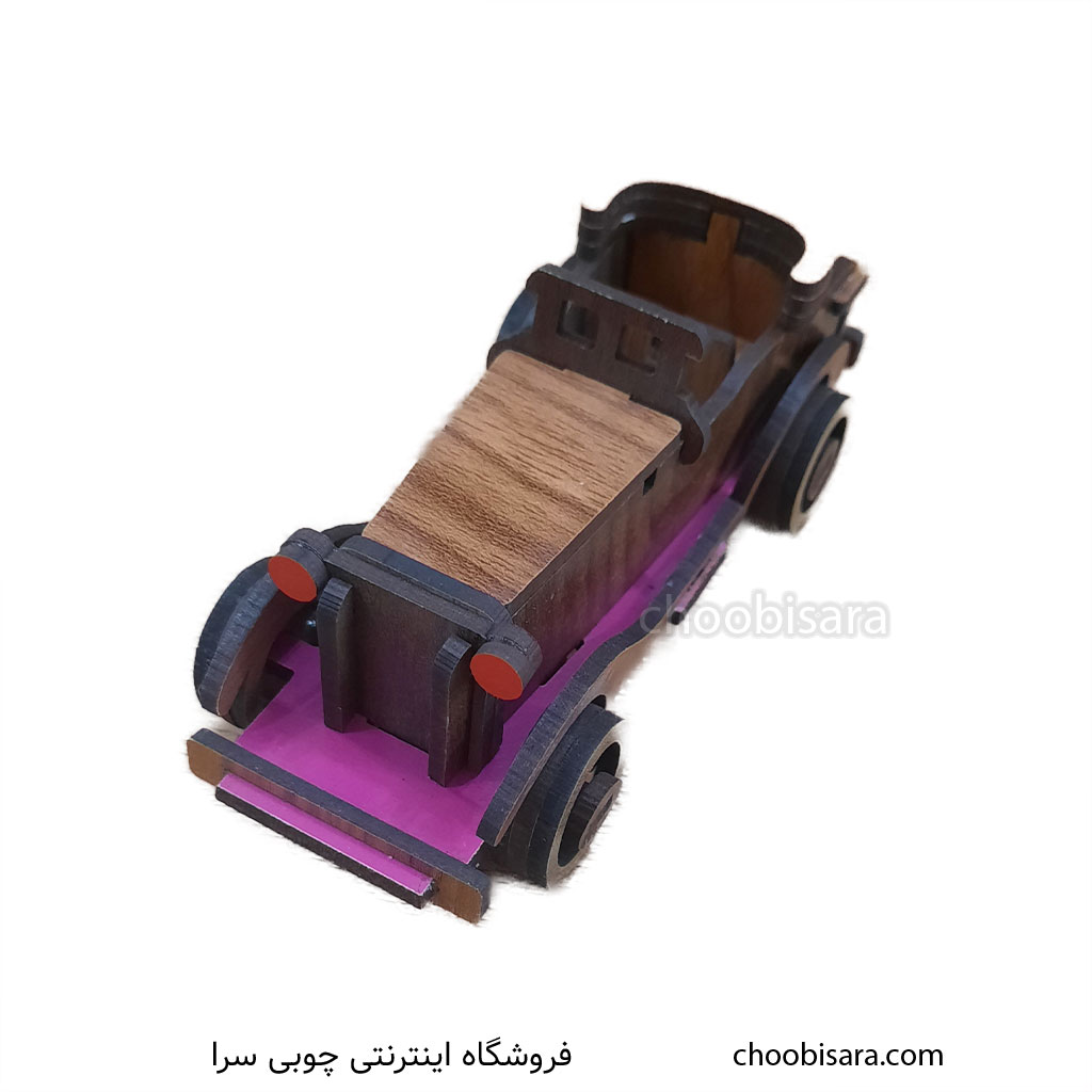 خودرو جیپ چوبی